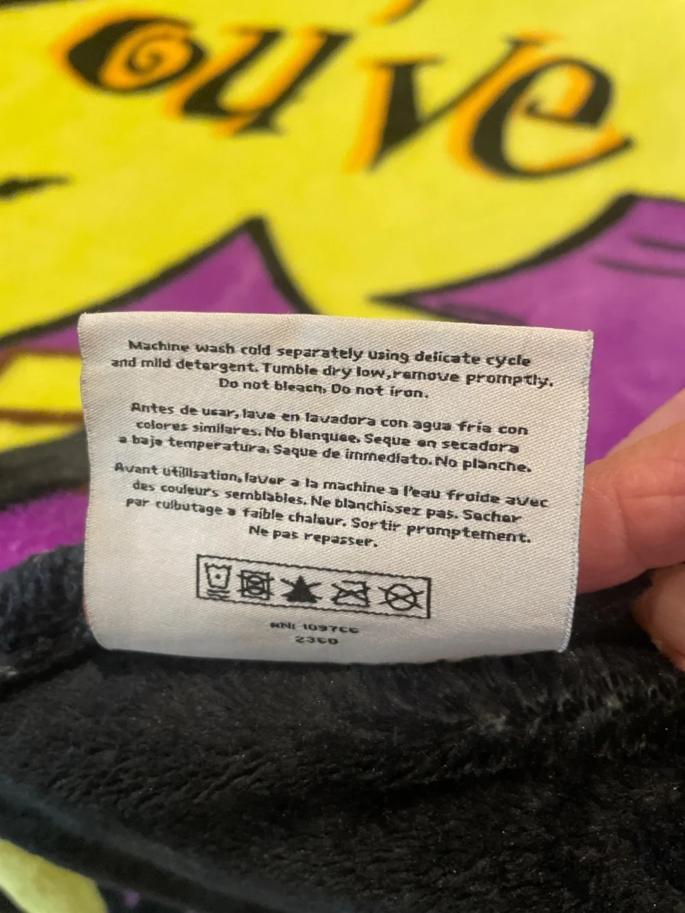 Buc-ees Halloween Throw Blanket